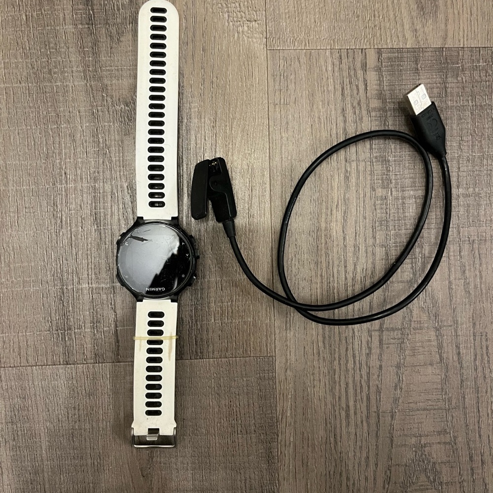 Garmin Black and White Smartwatch with USB Charger
